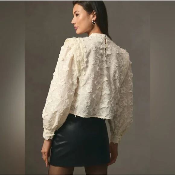 FARM Rio Cream Textured Blouse - Picture 2 of 8